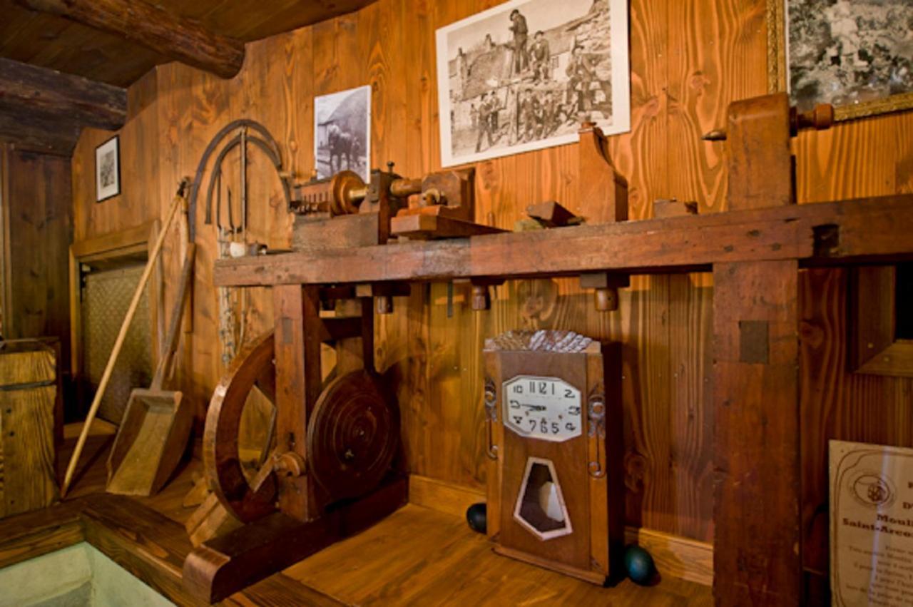 Le Moulin Bed & Breakfast Saint-Arcons-d'Allier Luaran gambar