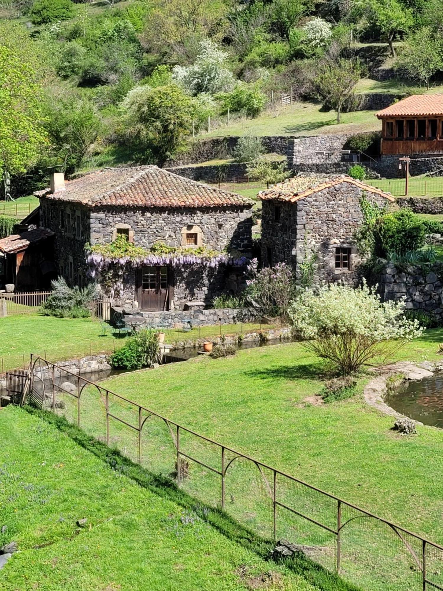 Le Moulin Bed & Breakfast Saint-Arcons-d'Allier Luaran gambar
